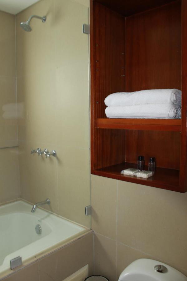 Wyndham Garden Villavicencio Rnt 26993 ريستريبو الغرفة الصورة